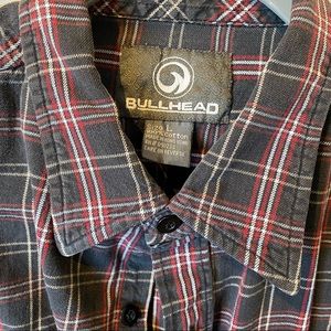 Bullhead large red and black flannel